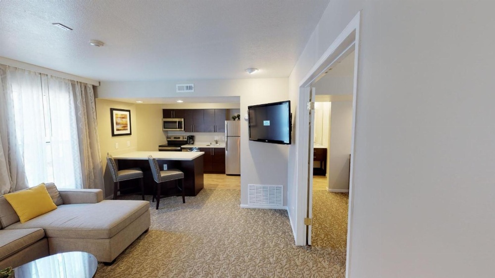 Chase Suites Hotel In Newark Main image