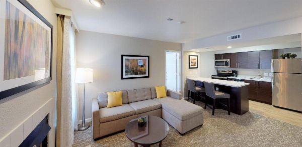 Chase Suites Hotel In Newark image 1