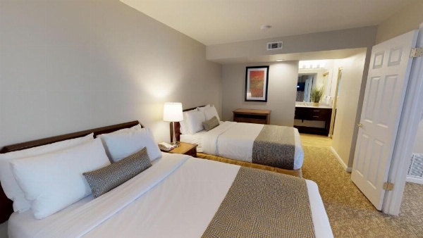 Chase Suites Hotel In Newark image 24